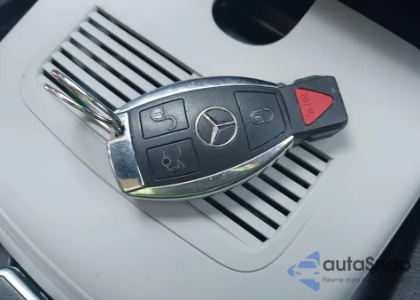 2015 Mercedes-Benz Ml 350 4Matic z USA, uszkodzony, nr VIN 4JGDA5HBXFA486817